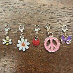 Set of 5 new handmade zipper/bag/shoe charms handmade “flower child”